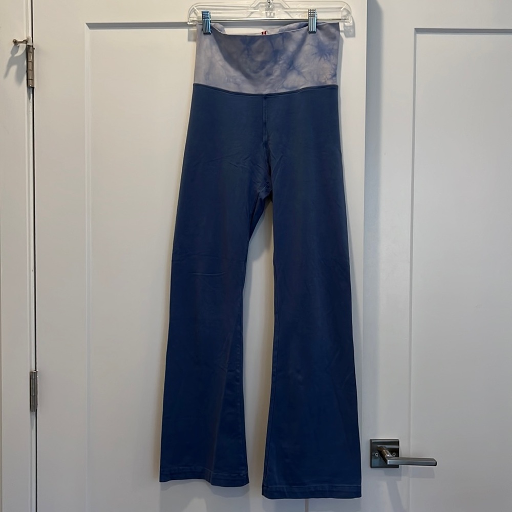 Hard Tail light blue tydie yoga pants size M